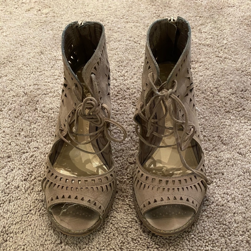 Vince Camuto Sandals